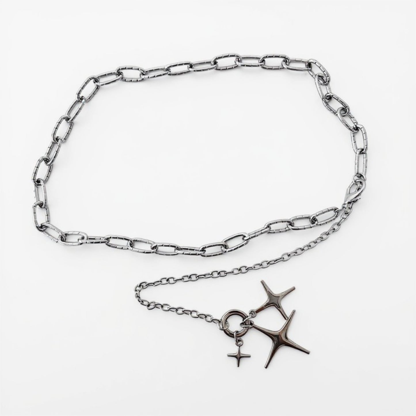 Chunky Link Chain Belt with Star Pendant and Adjustable Fit 44x0.8in