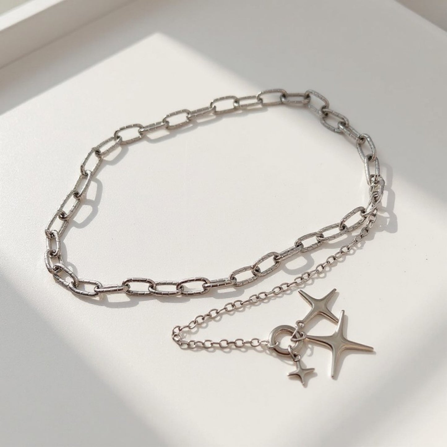 Chunky Link Chain Belt with Star Pendant and Adjustable Fit 44x0.8in