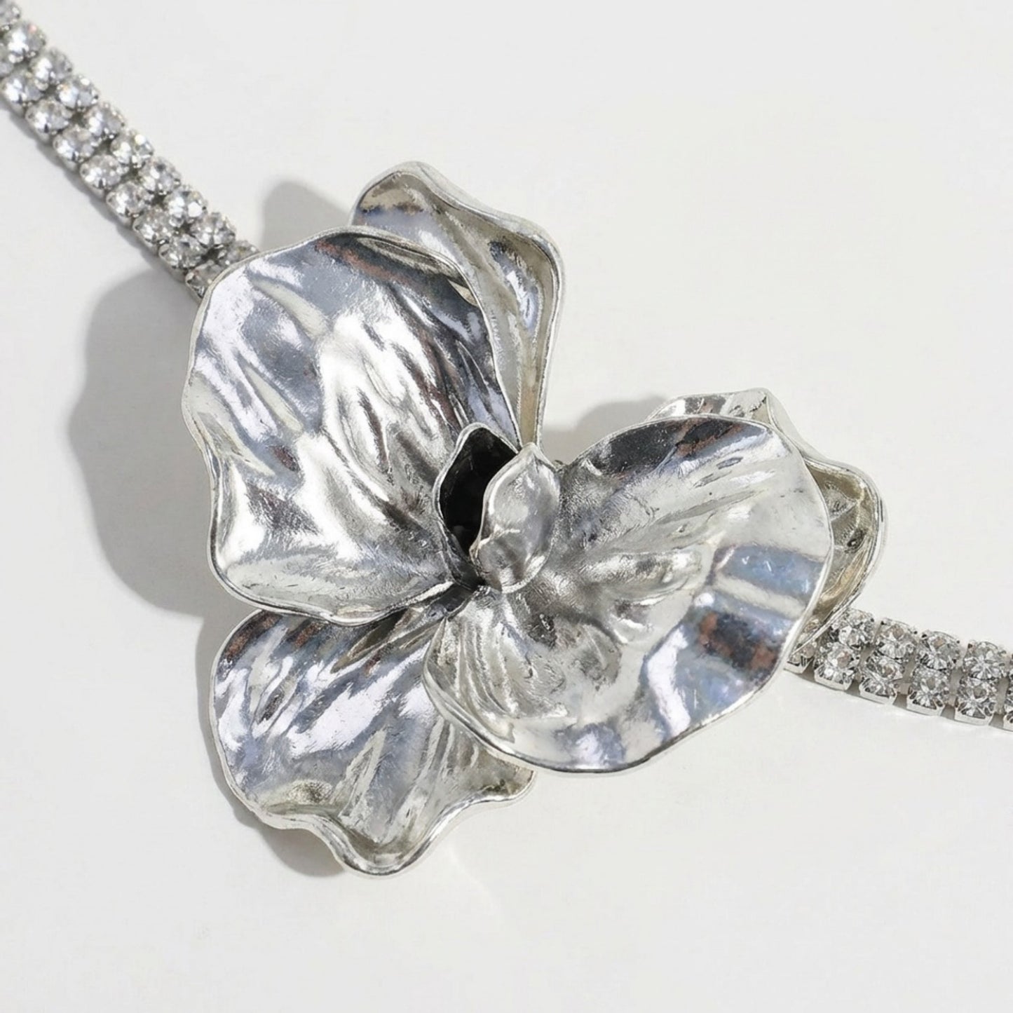 Rhinestone Waist Chain Belt with Flower Pendant Adjustable Link Body Jewelry Accessory