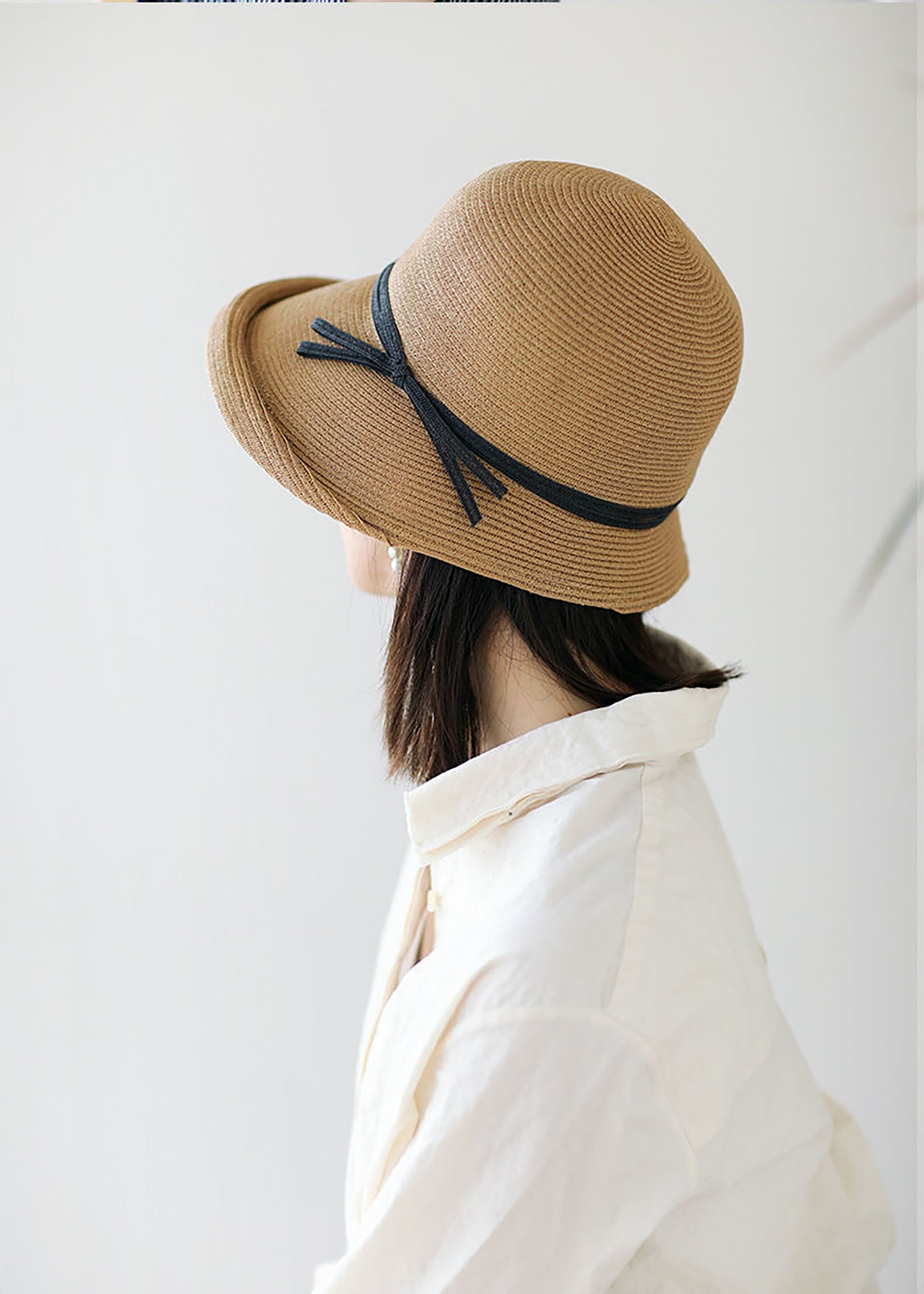 Womens Packable Straw Cloche Hat with Ribbon Band