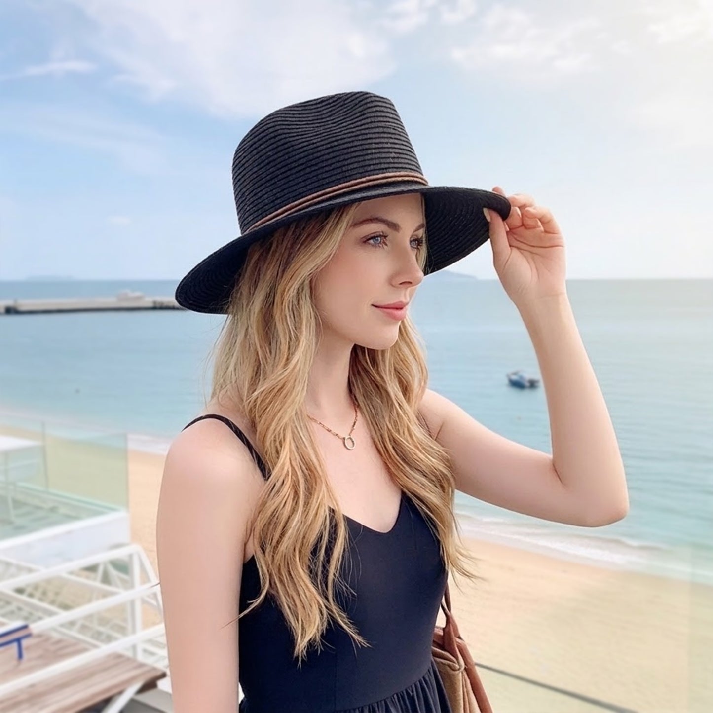 Wide Brim Straw Sun Hat Lightweight Breathable Summer Beach Hat Packable