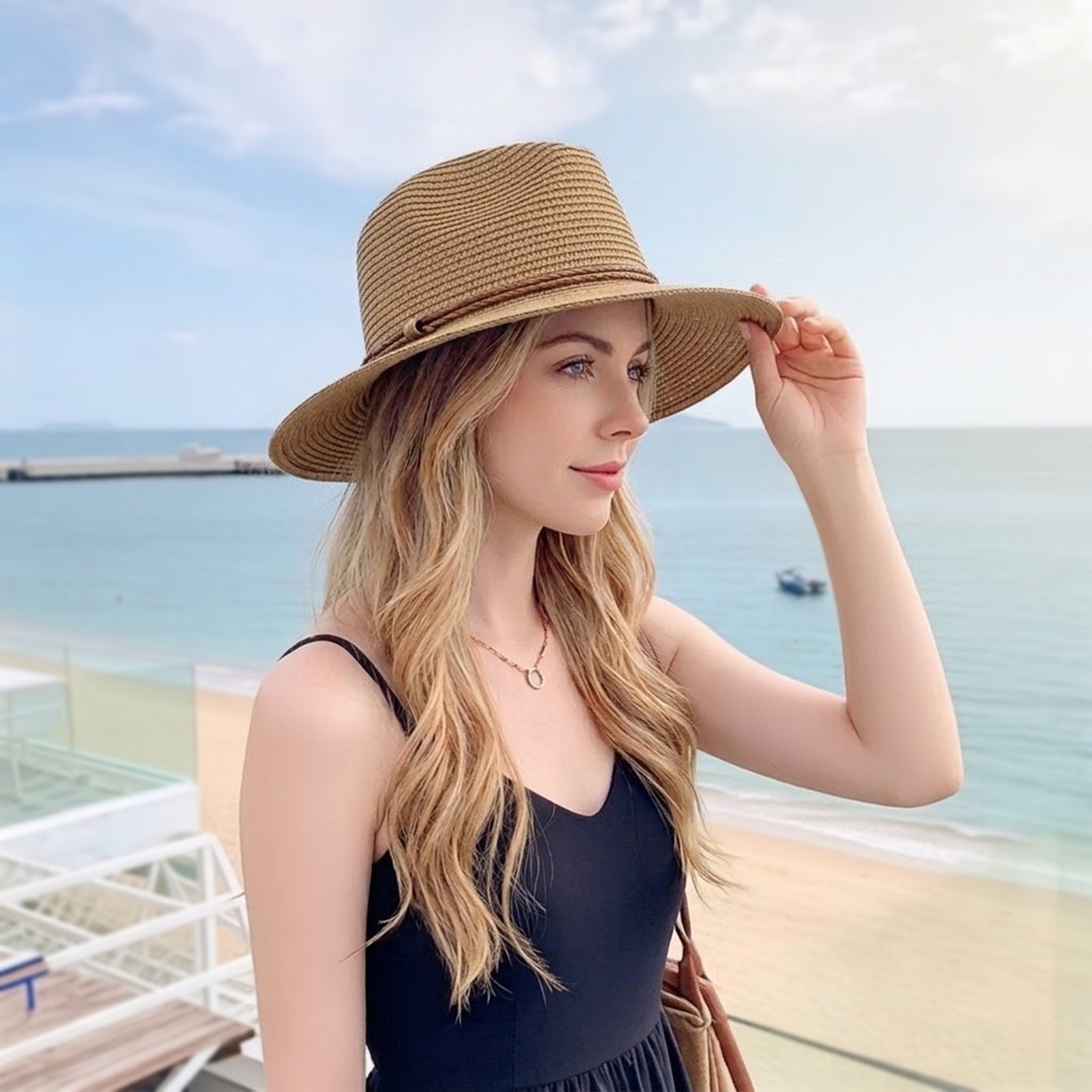 Wide Brim Straw Sun Hat Lightweight Breathable Summer Beach Hat Packable