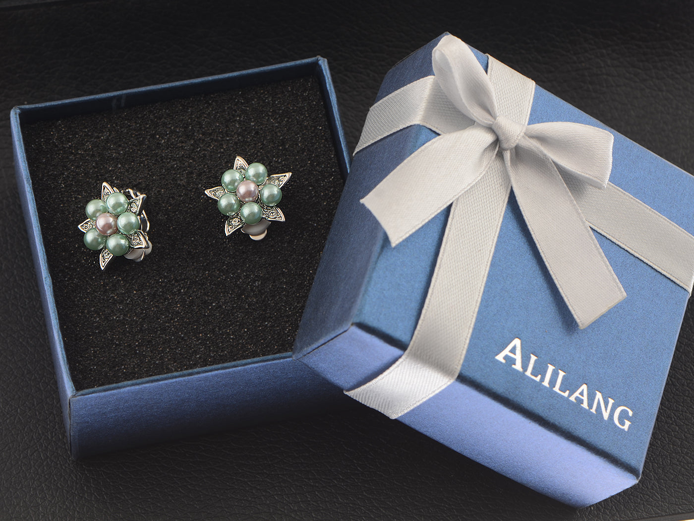 Deate Pearl Flower Star Elements Clip Earrings