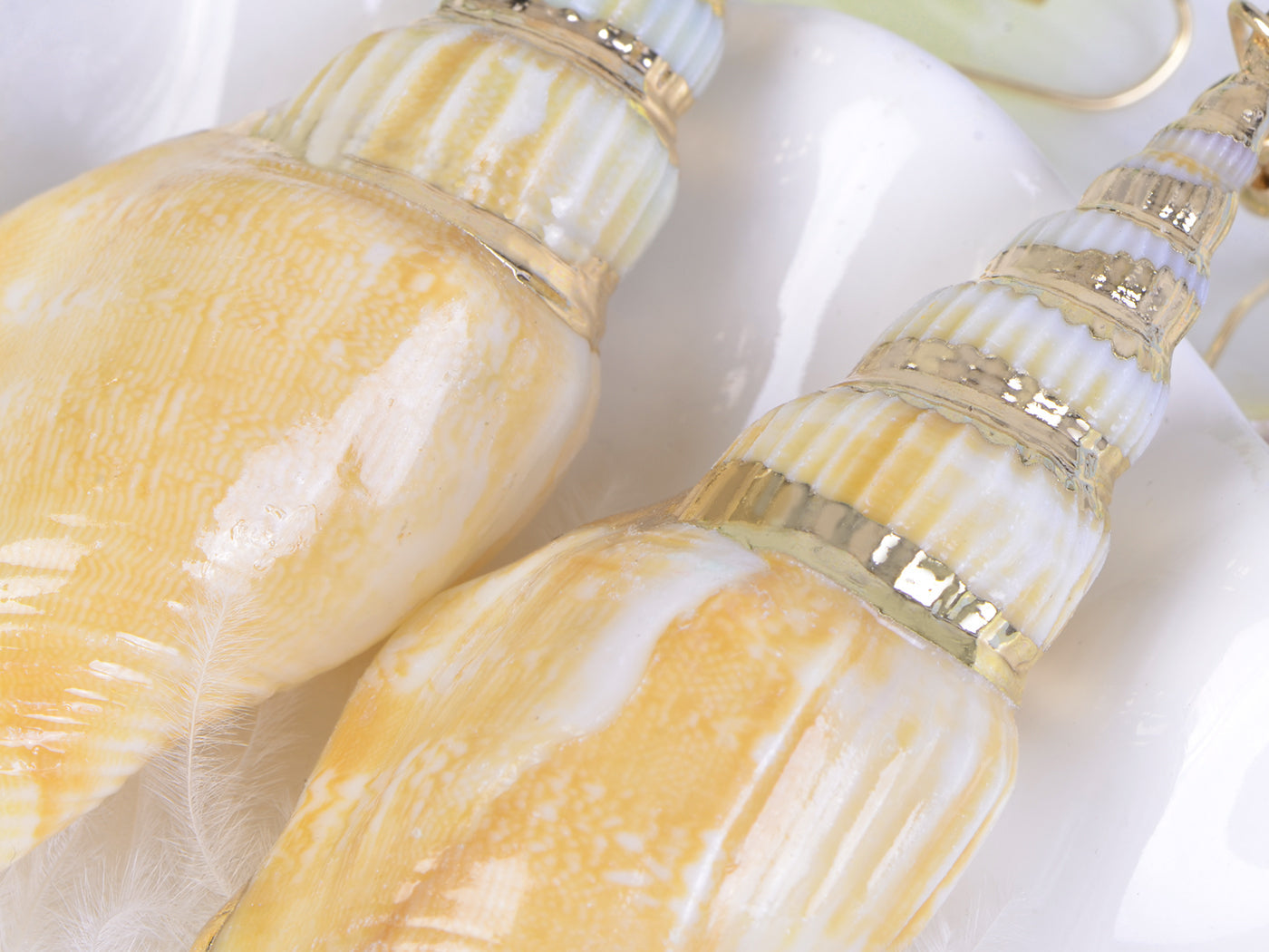 Multicolor Accent Ocean Seashell Couch Mermaid Sea Witch Drop Dangle Earrings