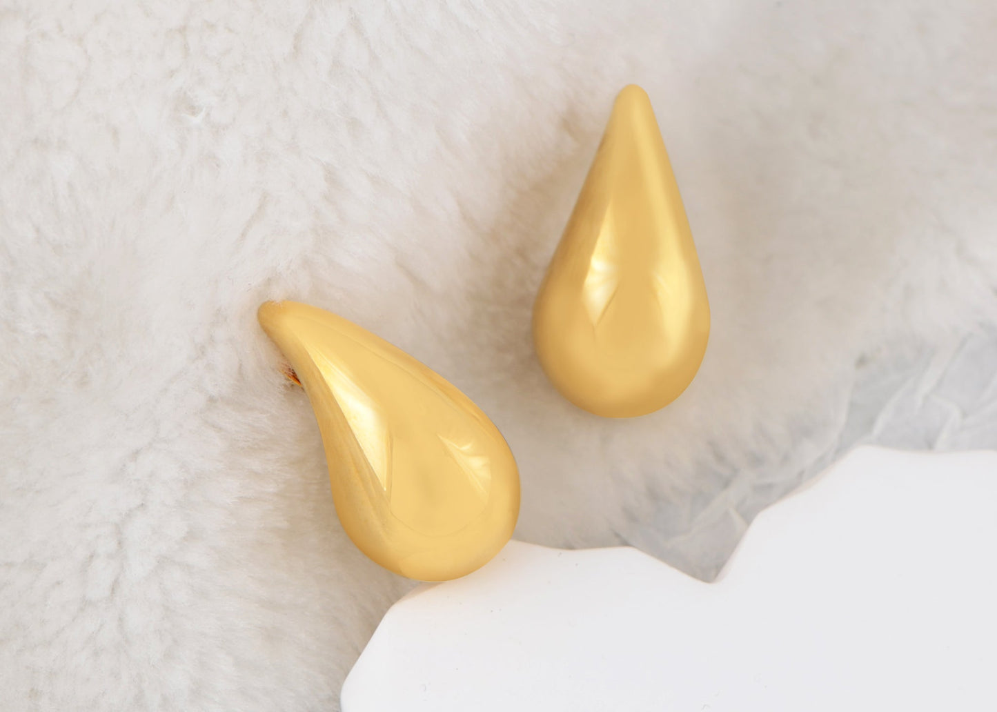 18K Gold Plated Teardrop Chunky Earrings Waterdrop Earrings Lightweight Dupes Earrings