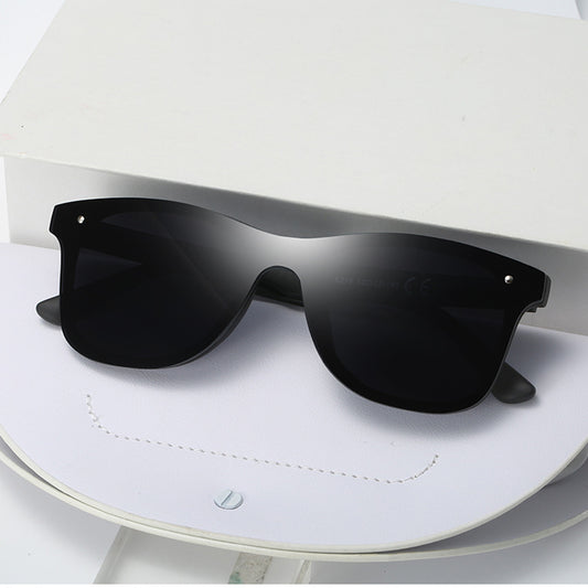 Women's Unisex Classic Square Frame Sunglasses with UV400 Protection and Lightweight  Design