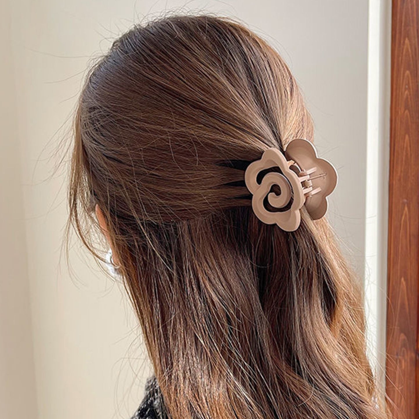 Flower Hair Claw Clip with Secure Grip and Smooth Finish