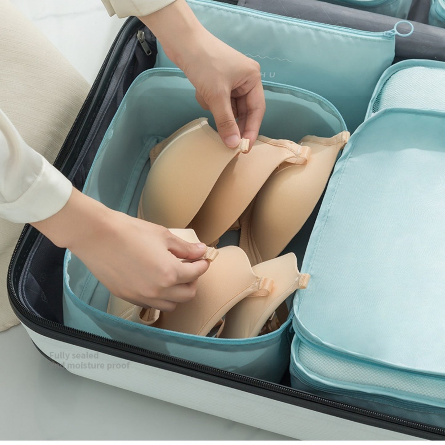 4-Piece Compression Packing Cube Set with Zipper Closure and Carry Handles