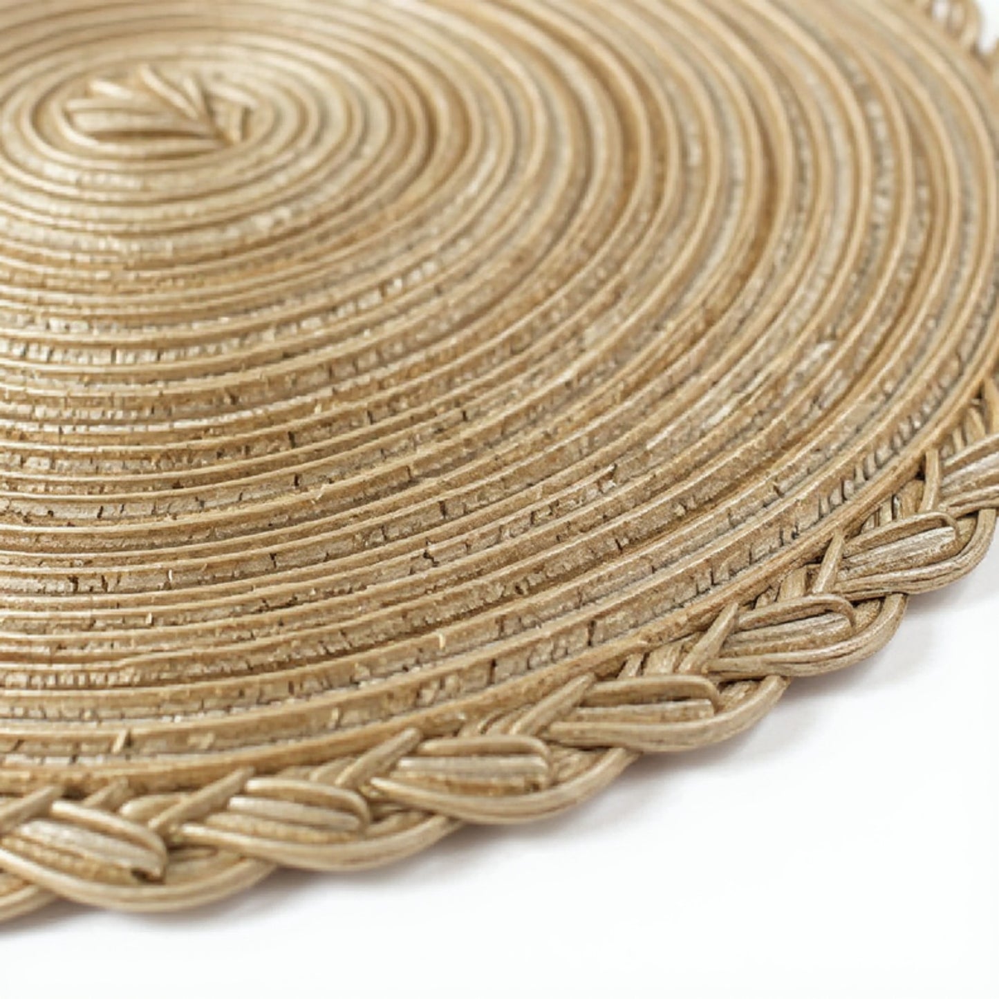 4-Piece Round Braided Woven Placemat with Textured Spiral Pattern for Dining Table