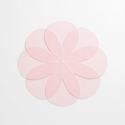 2-Piece Flower Shaped Placemat with Petal Design Cutout