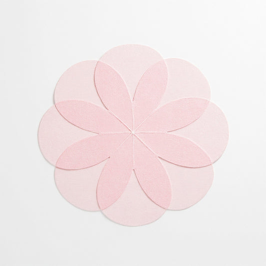 2-Piece Flower Shaped Placemat with Petal Design Cutout