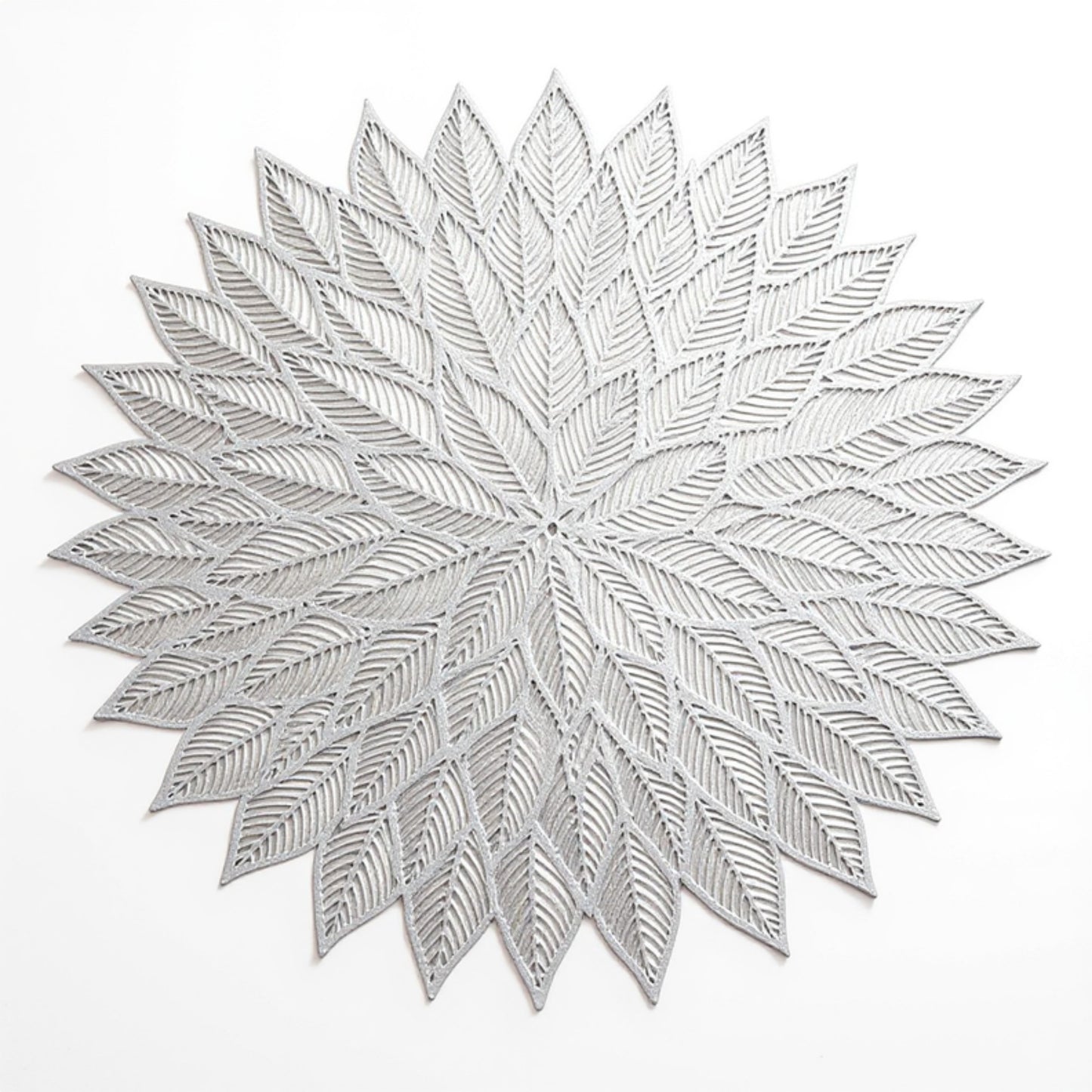 4-Piece Round Leaf Pattern Placemat with Cutout Design