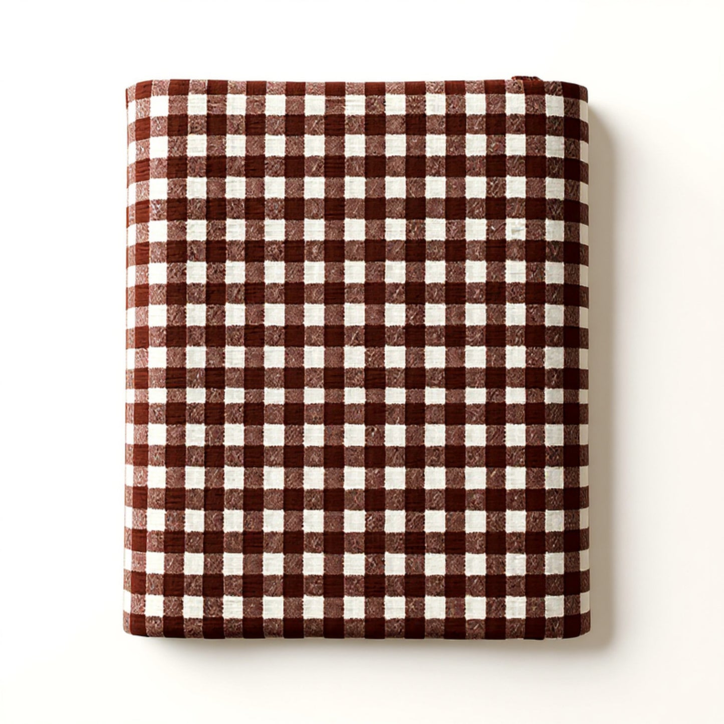 Dainty Daisy Print Tablecloth with Soft Neutral Background