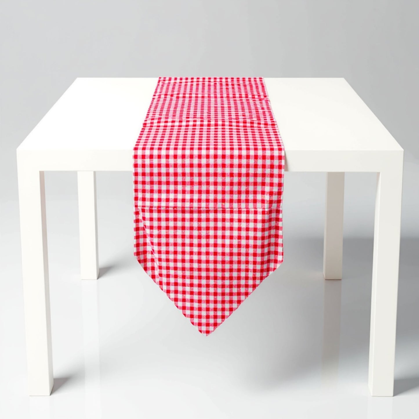 Dainty Daisy Print Tablecloth with Soft Neutral Background