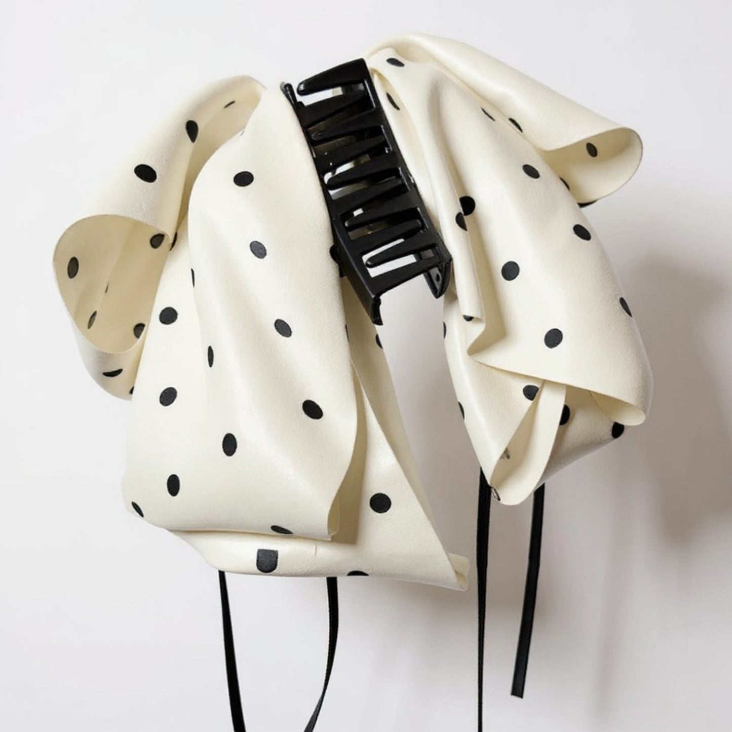2-Piece Polka Dot Bow Hair Clips Set with Ribbon Tails and Oversized Design 7x4.7in