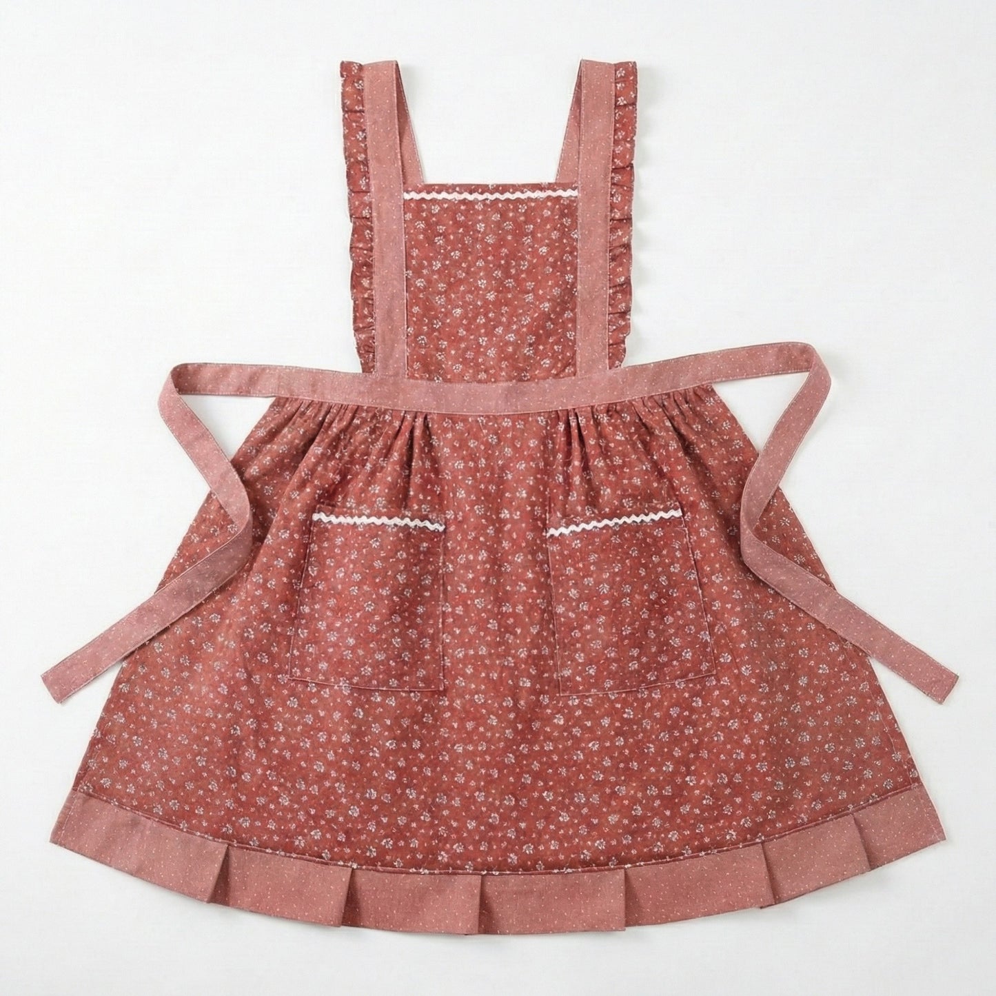 Floral Print Kitchen Apron with Ruffled Trim Adjustable Waist Ties and Front Pockets