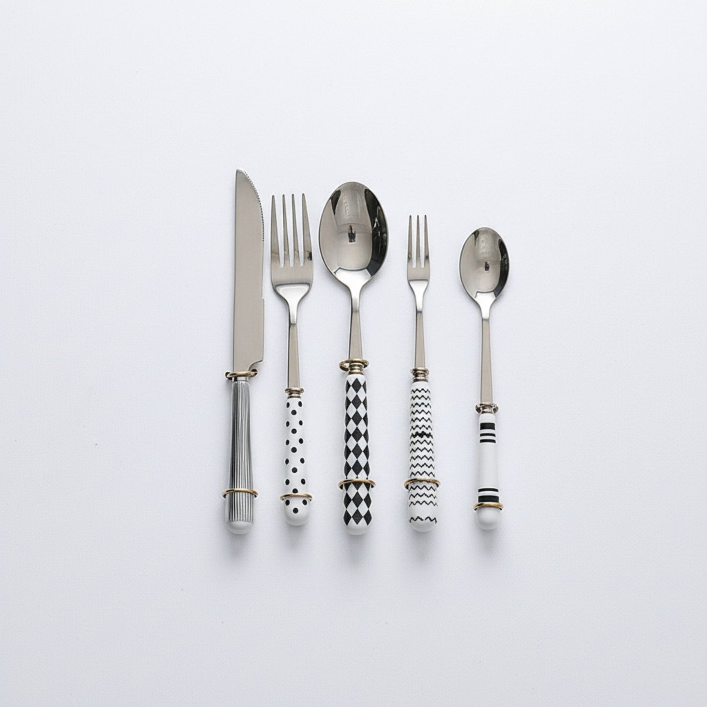 Mixed Handle Stainless Steel Flatware Set with Patterned Grip Design 5 Piece Set