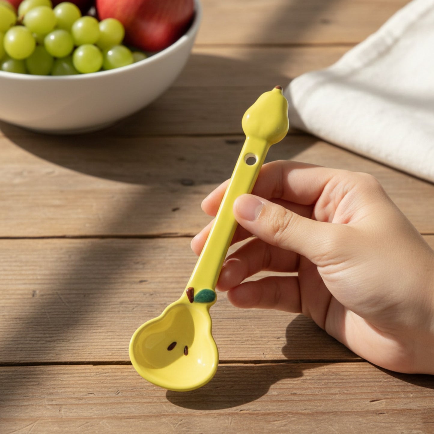 Apple Shaped Ceramic Reusable Spoon Set with Hanging Handle Design 3 Piece Set
