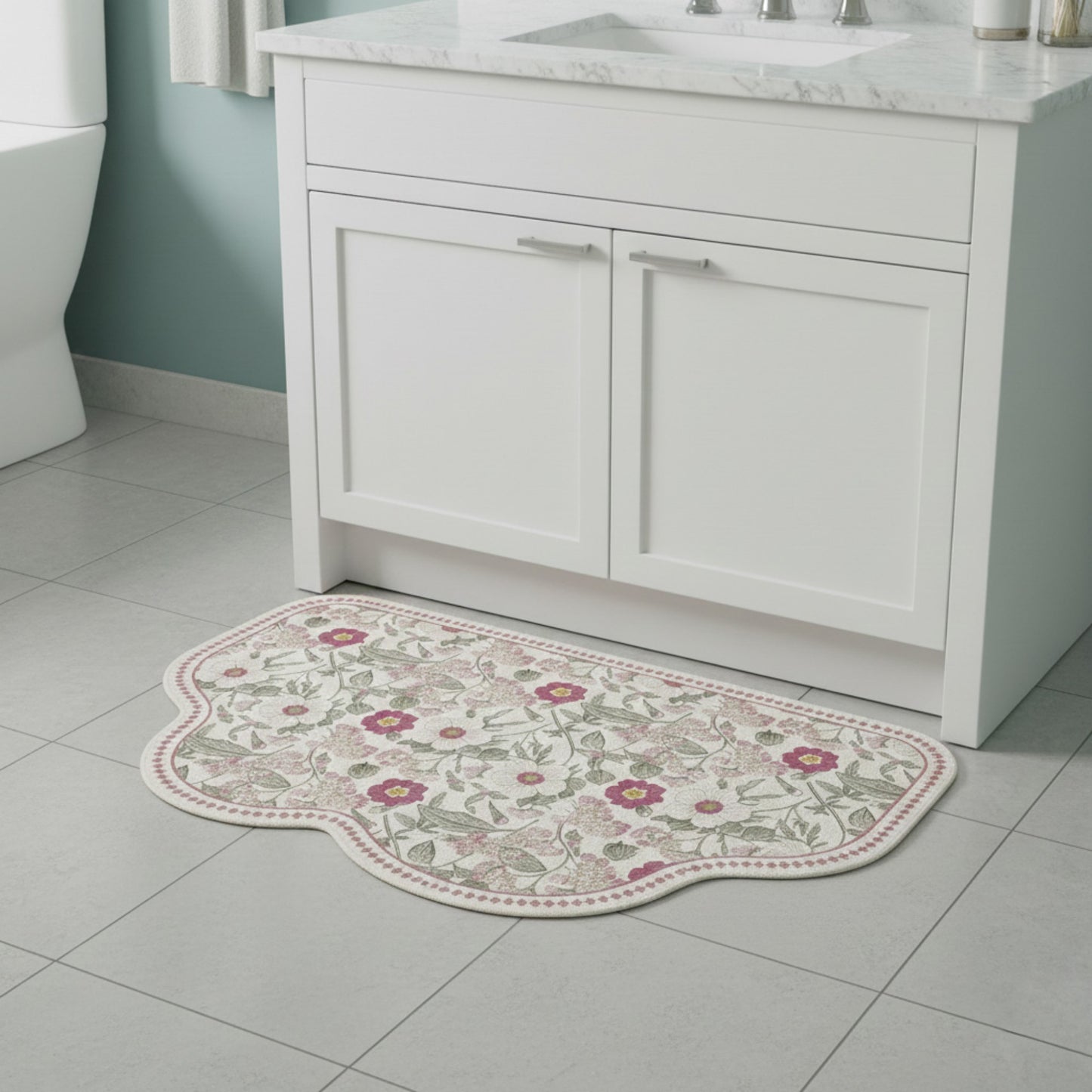 Floral Vine Pattern Scalloped Bathroom Floor Mat Soft Absorbent with Non Slip Backing
