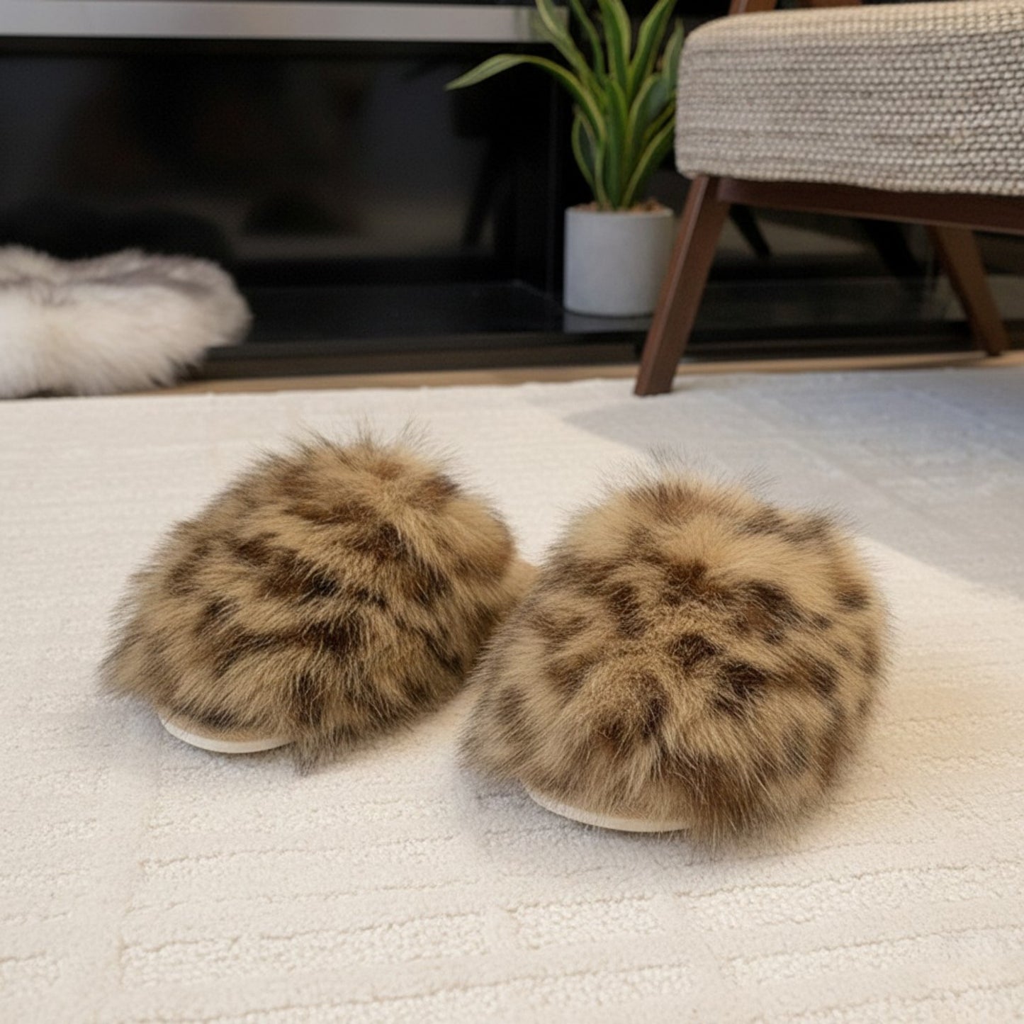 Plush Leopard Print Faux Fur Mule Slippers with Cushioned Footbed