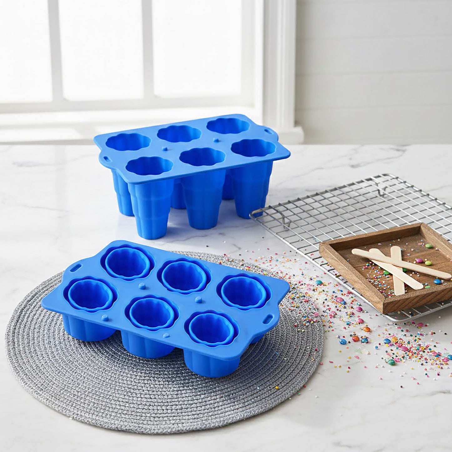 6-Cavity Silicone Popsicle Mold with Reusable Lid Flexible Nonstick Frozen Treat Tray