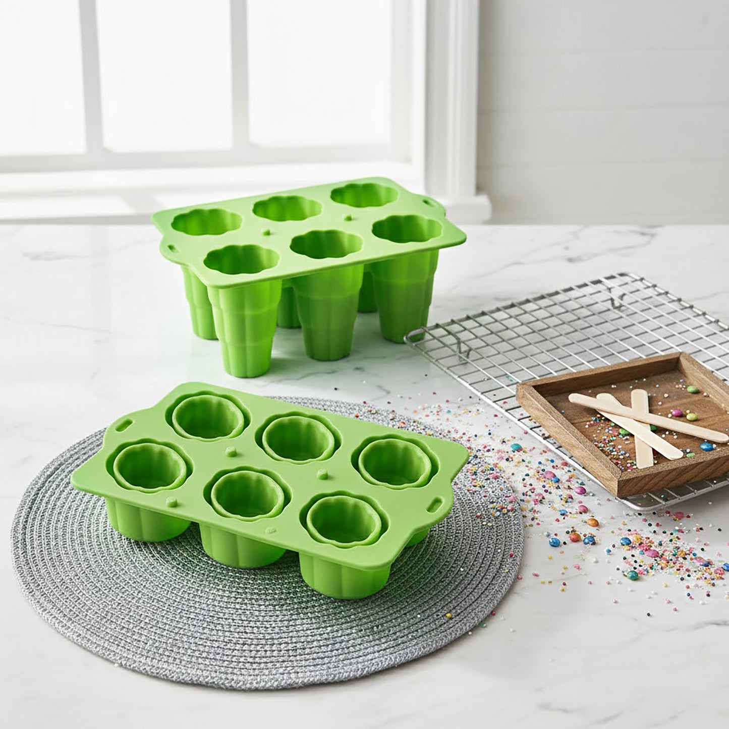 6-Cavity Silicone Popsicle Mold with Reusable Lid Flexible Nonstick Frozen Treat Tray