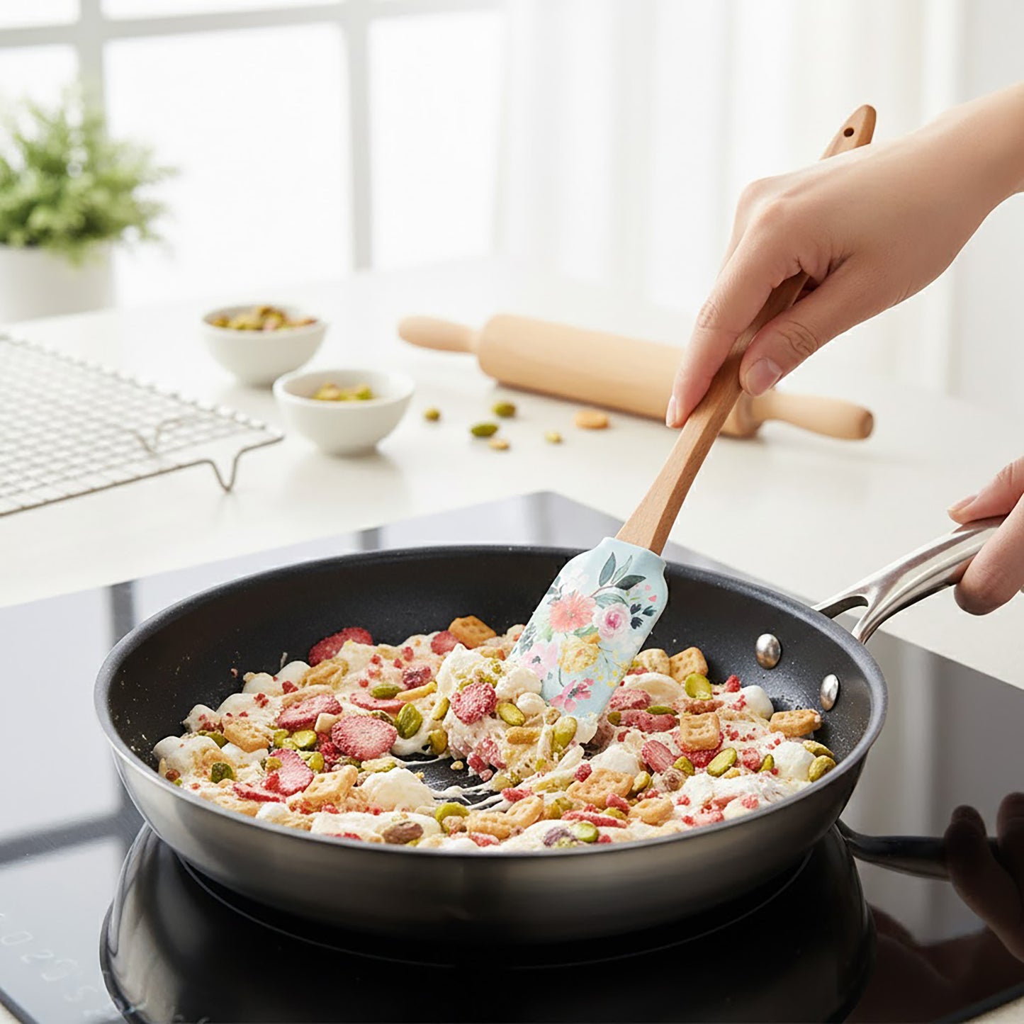 Silicone Spatula Set Butterfly Floral Print Wooden Handle Heat Resistant Baking Mixing Tools 2 Piece