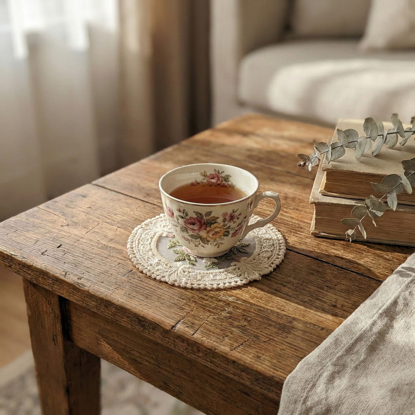 4-PC Round Lace Embroidered Coaster Floral Decorative Table Protector