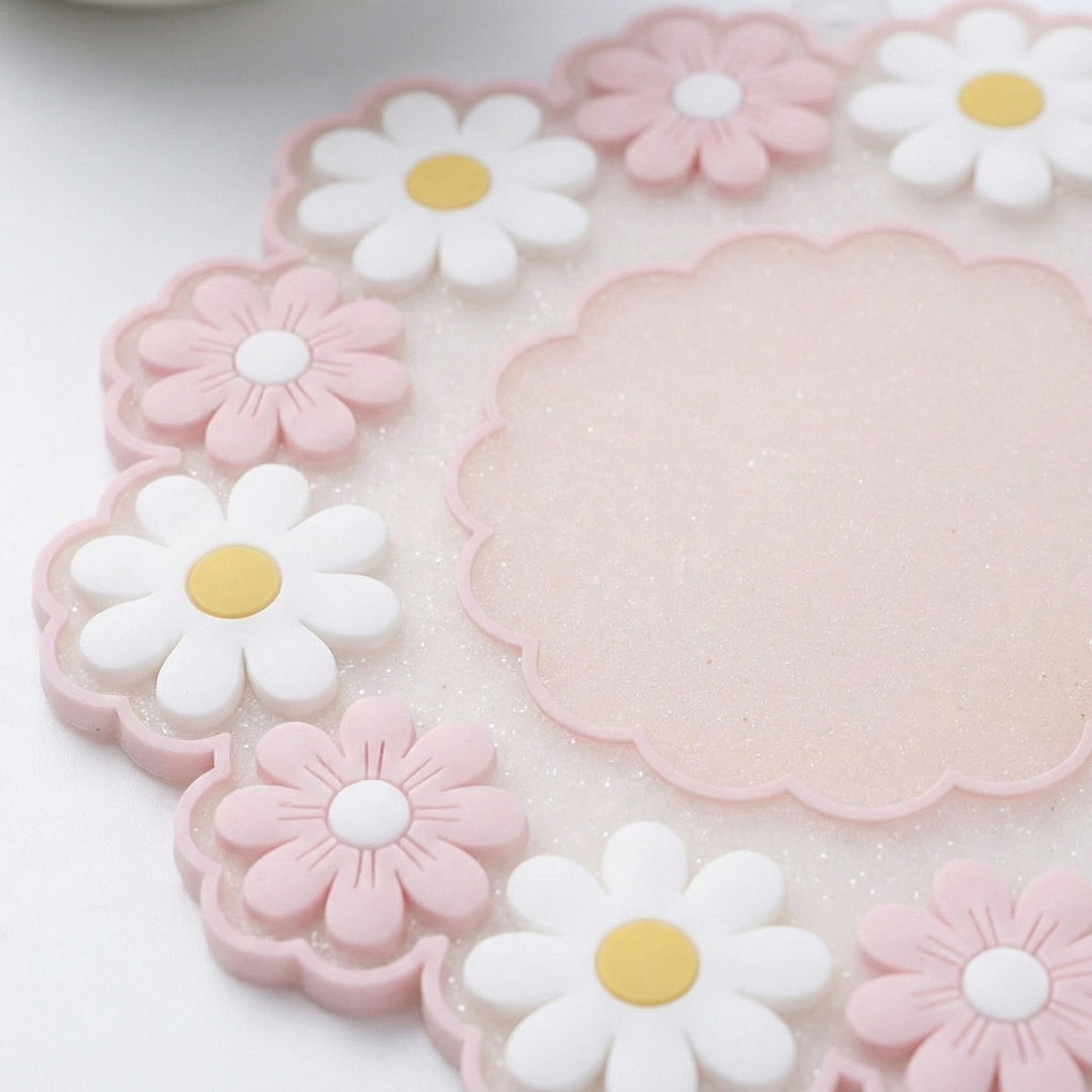4-PC Daisy Floral Silicone Trivet Heat Resistant Non Slip Kitchen Pot Holder