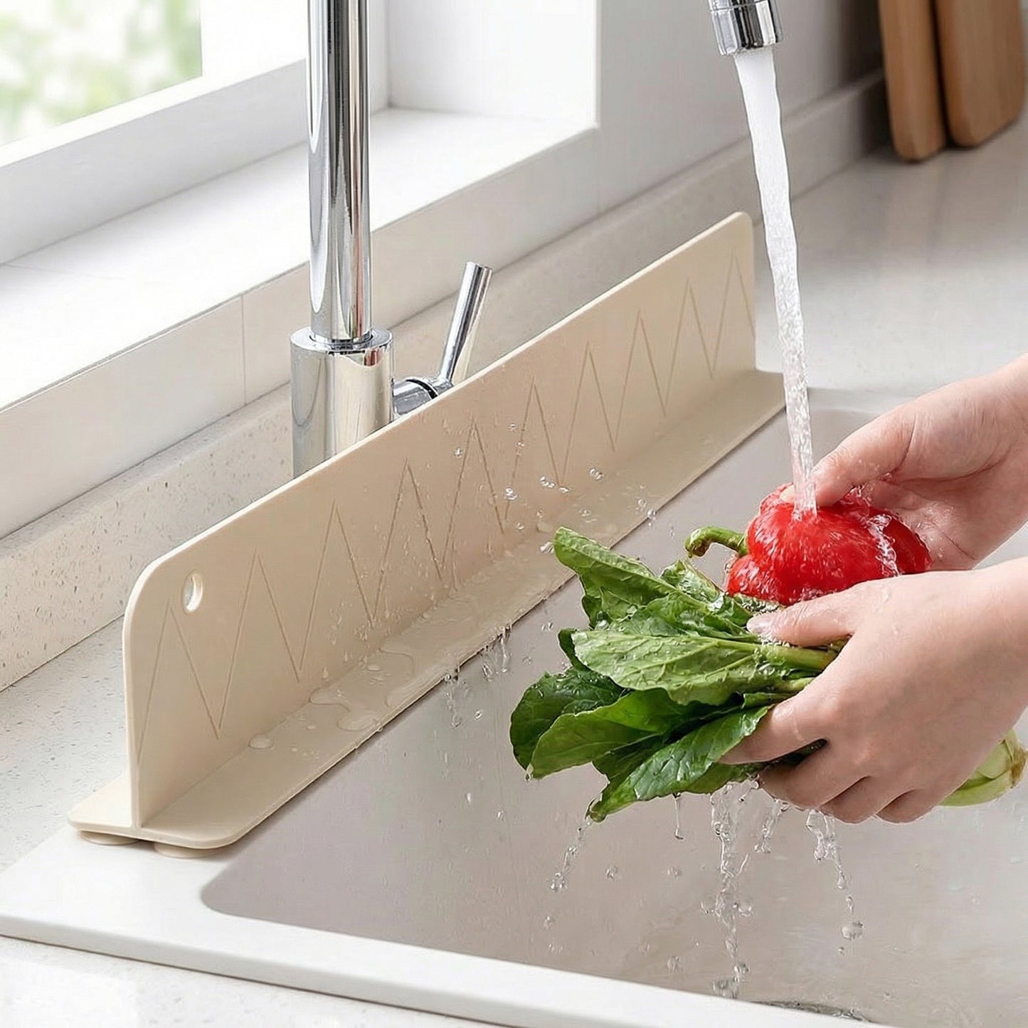 2-PC Kitchen Sink Splash Guard Silicone Water Barrier for Faucet Anti Splash Counter Protector