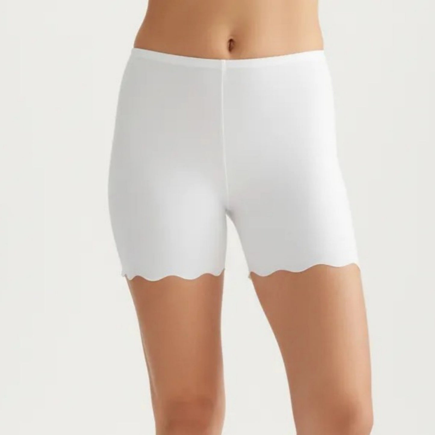 Seamless Shaping Shorts with Scalloped Hem, High Stretch Fit and Smooth Lightweight Design
