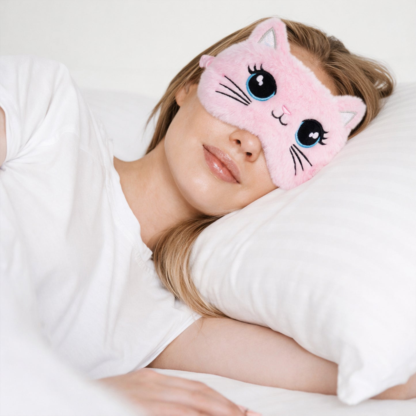 Plush Cat Face Sleep Mask Soft Faux Fur Eye Cover with Embroidered Design Elastic Satin Strap
