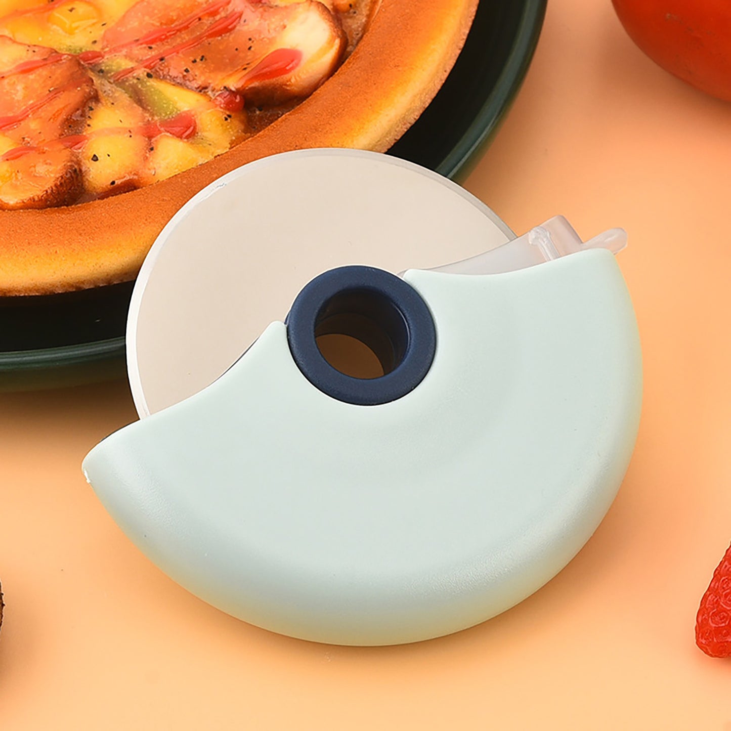 Pizza Cutter Wheel with Protective Cover Compact Handheld Rolling Blade Kitchen Cutting Tool