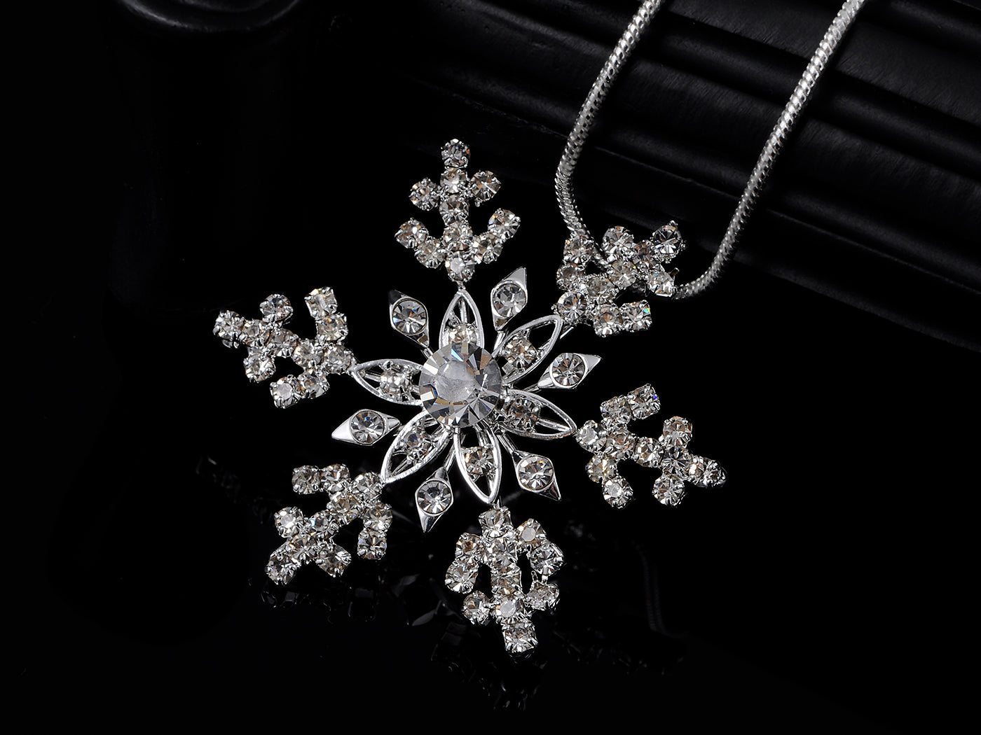 Colored Snowlake Winter Chain Necklace Pendant