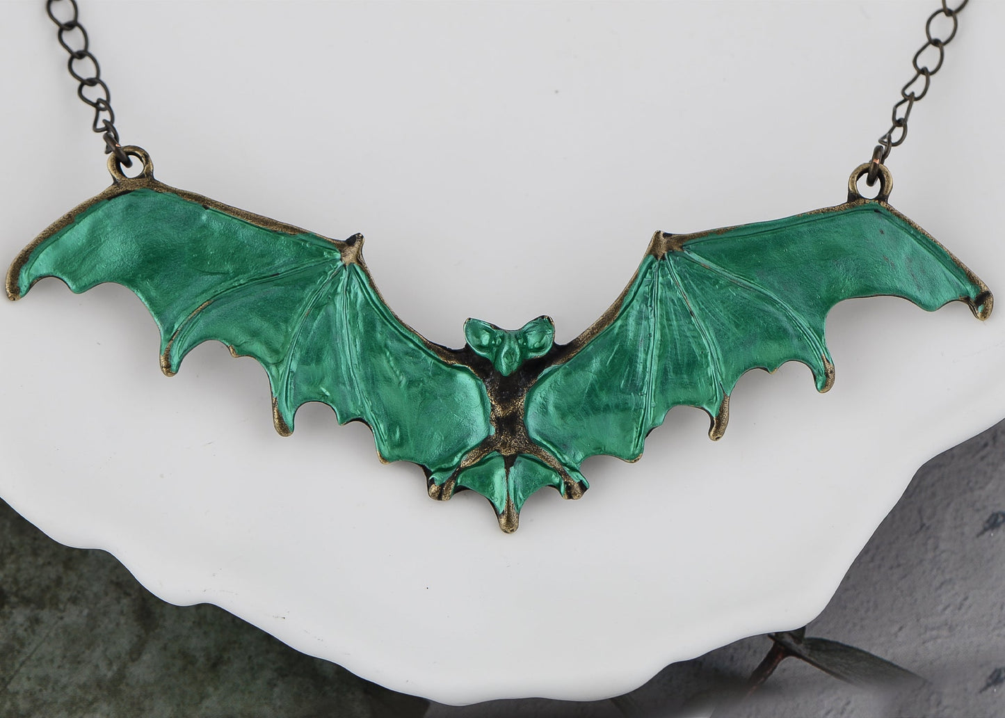 Frightening Halloween Black Enamel Paint Flying Bat Chain Necklace Pendant