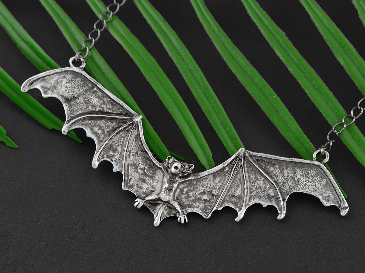 Frightening Halloween Black Enamel Paint Flying Bat Chain Necklace Pendant