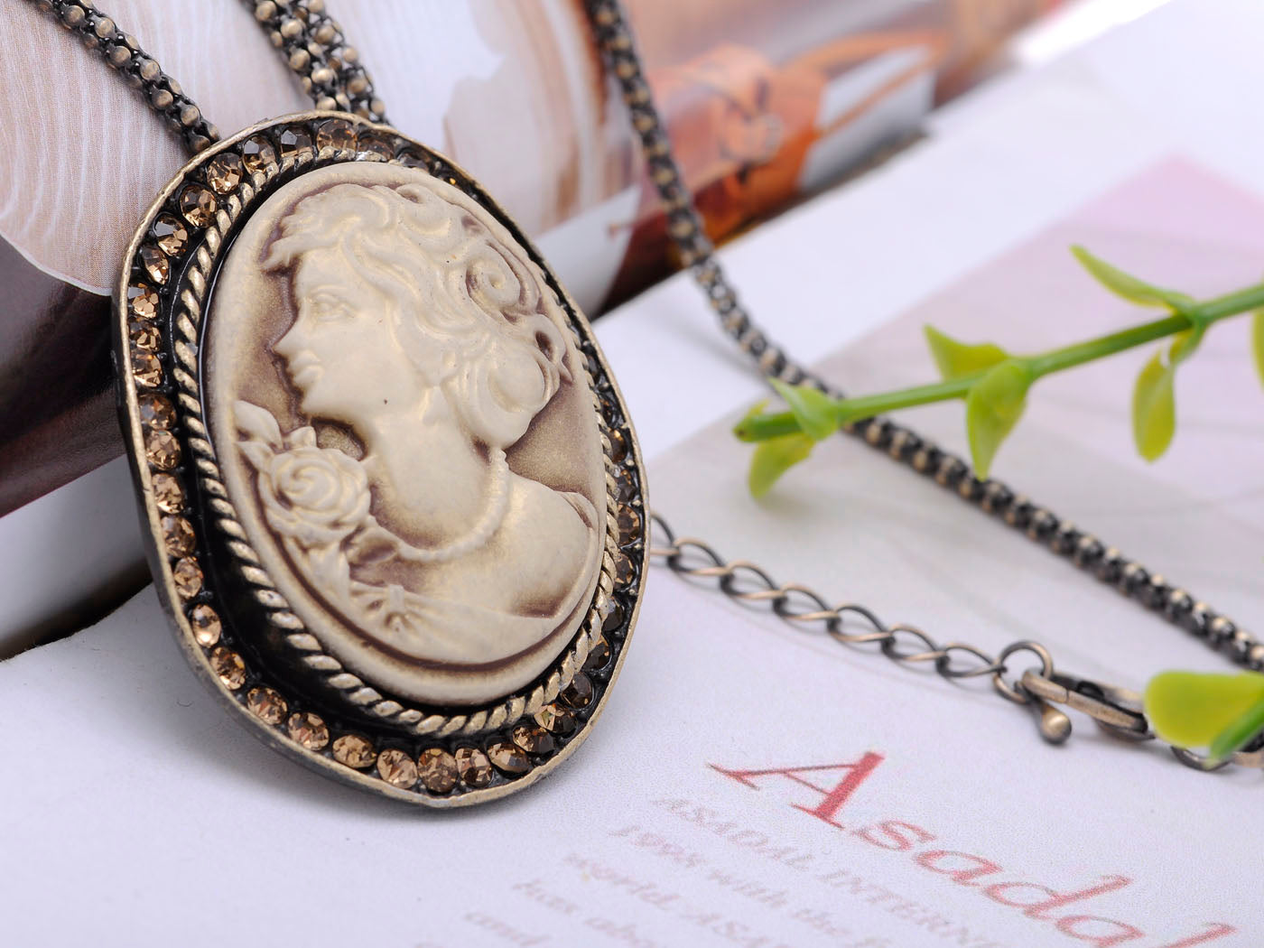 Antique Light Brown Vintage Cameo Woman Pendant Necklace