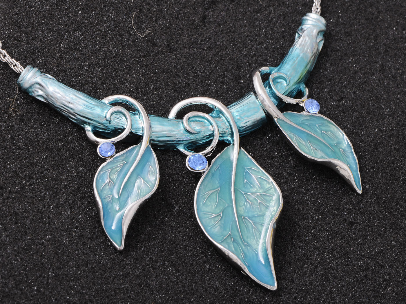 Turquoise Color Painted Enamel Vine Leaf Gypsy Blue Gems Pendant Necklace