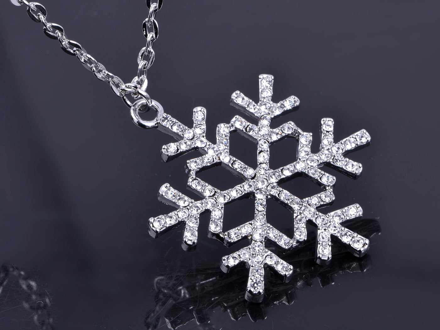 Tons Holiday Winter Snowflake Pendant Necklace