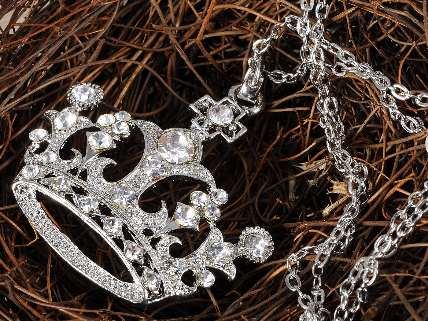 Queen Crown Princess Pendant Necklace