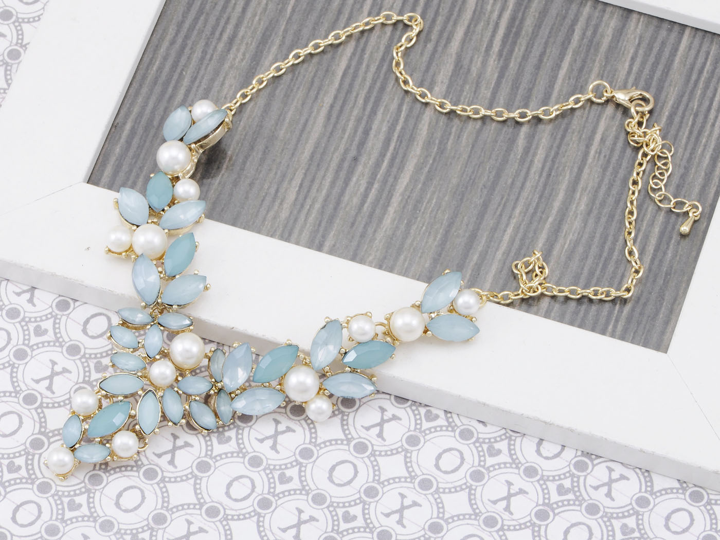 Light Turquoise Colored Ss Pearl Spring Bib Necklace
