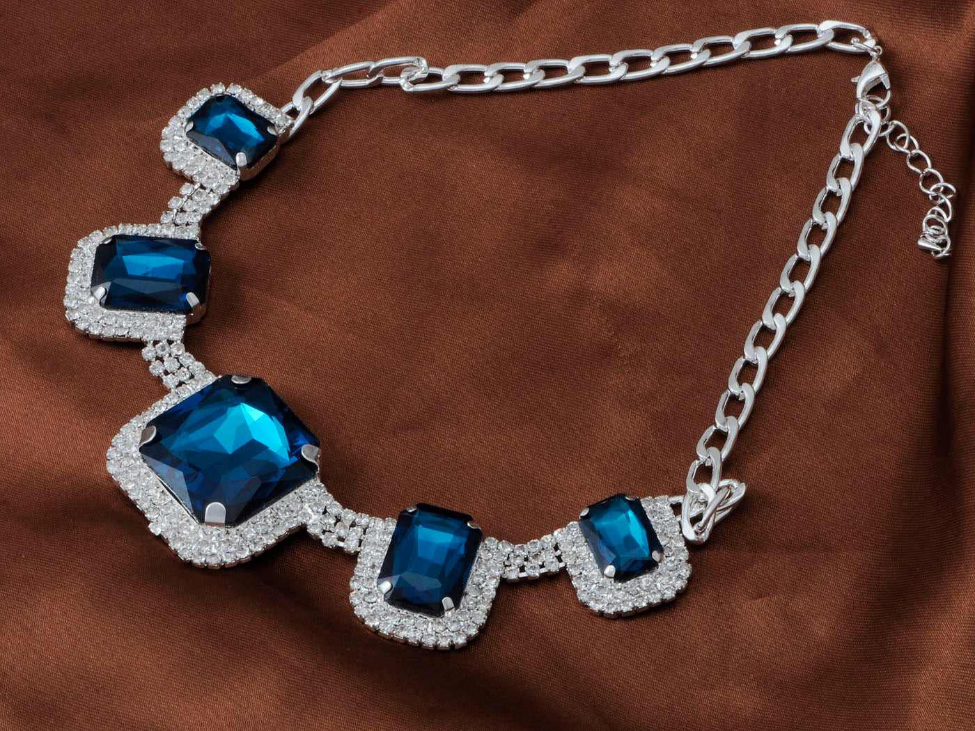 Royal White Square Blue Bead Necklace