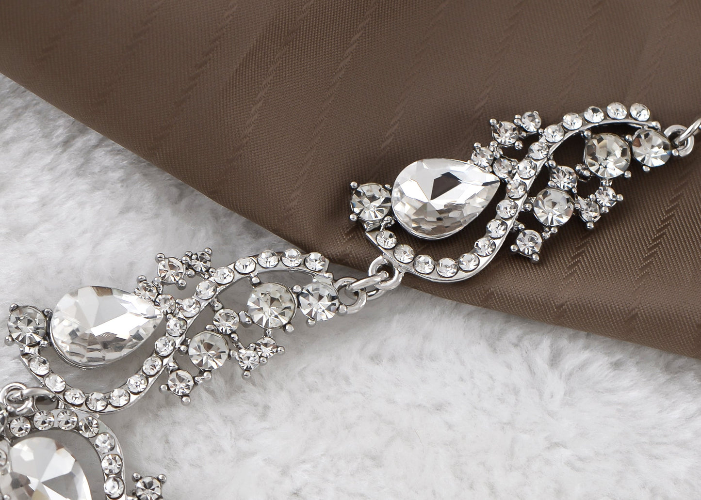 Elegant Crystal Bridal Necklace Earrings Set ¨C Rhinestone Wedding Party Costume Jewelry for Brides and Bridesmaids