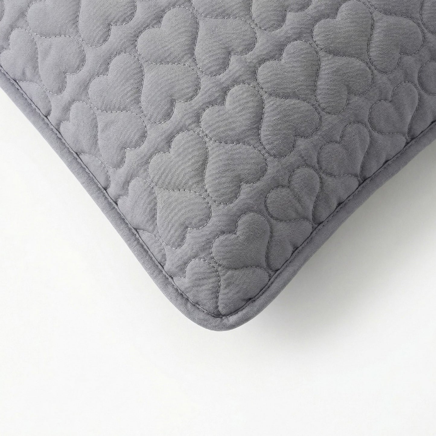 2-Pack Heart Quilted Pillowcases with Envelope Closure Decorative Sleep Cover Set 18.9x29in