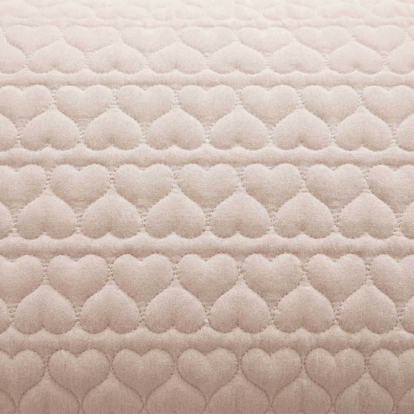 2-Pack Heart Quilted Pillowcases with Envelope Closure Decorative Sleep Cover Set 18.9x29in