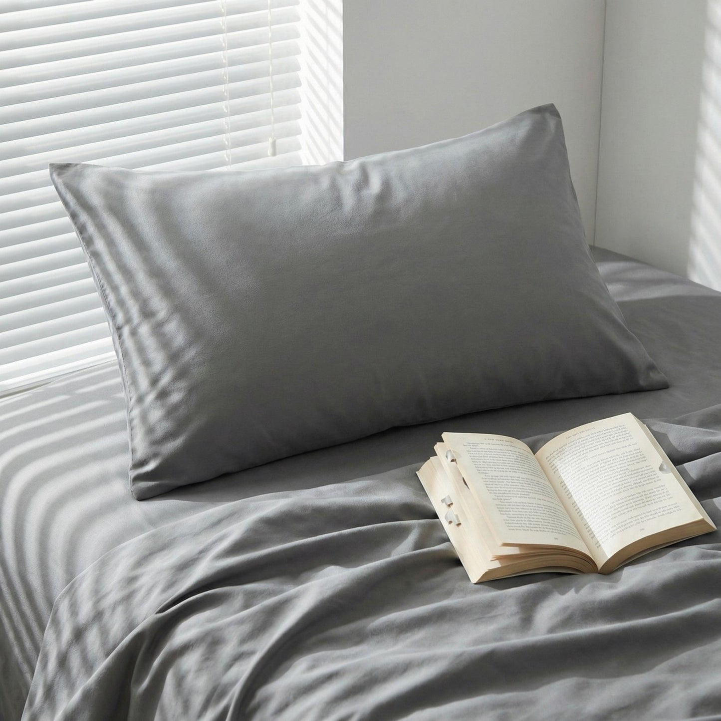 2-Pack Solid Color Pillowcases with Envelope Closure Decorative Sleep Cover Set 18.9x29in