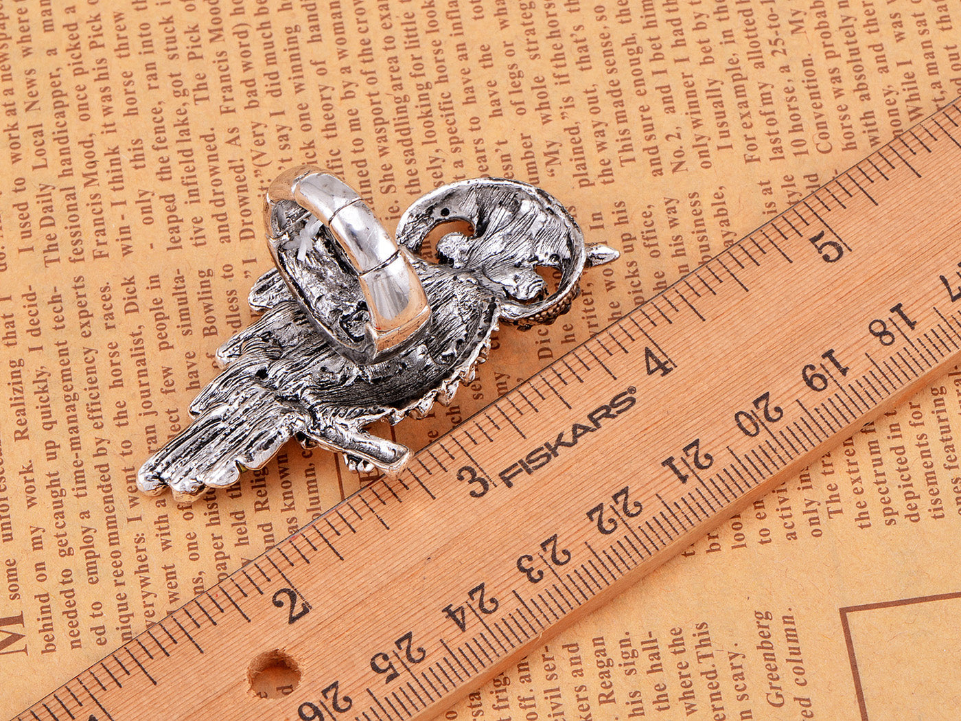 Jet Black Vintage Owl Big Eye Perch Silver Ust Ring