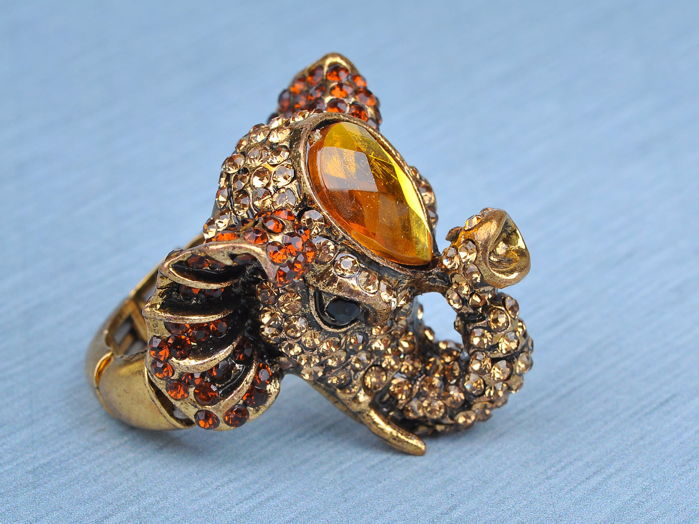 Safari Elephant Head Trunk Ring