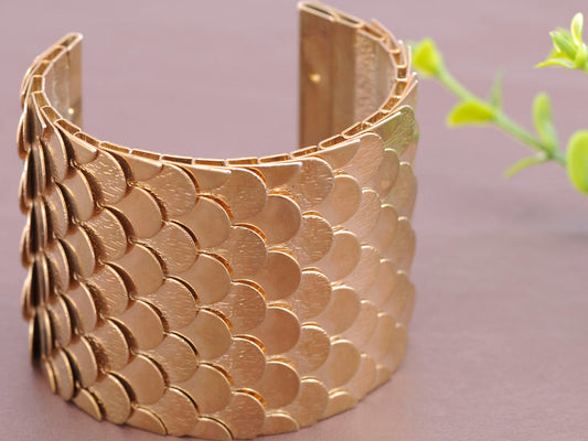 Egyptian Etched Textured Scales Scalloped Wrap Arm Cuff Bracelet