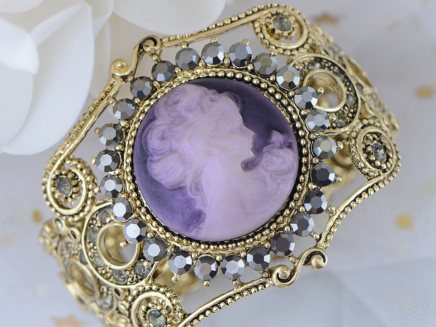 Vintage Purple Victorian Cameo Lady Queen Princess Cuff Bangle Bracelet